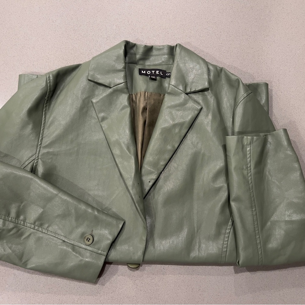 Motel Rocks Olive Blazer - Picture 3 of 4